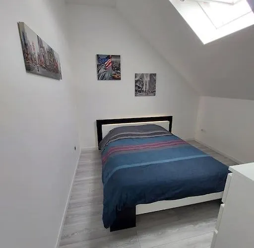 Maison Calme Proche De La Cité Des Loisirs *